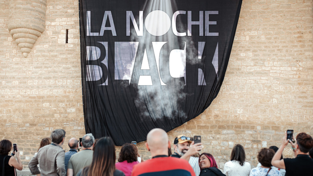 La Noche Black