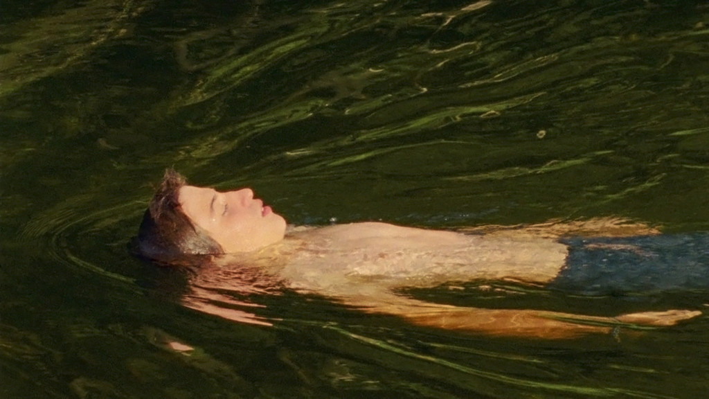 Extraño río (Estrany riu)