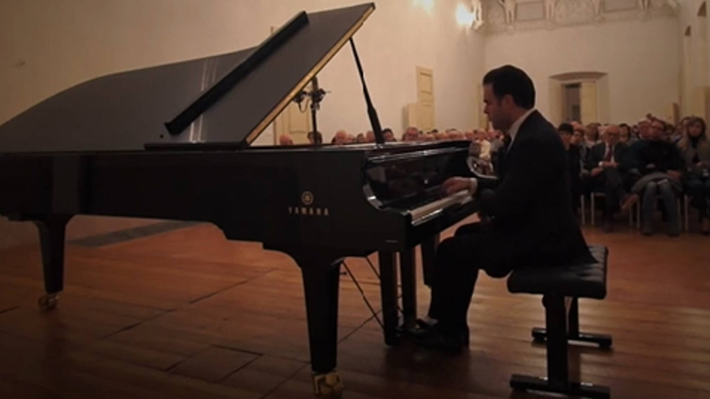 Roberto Giordano interpreta Brahms y Beethoven