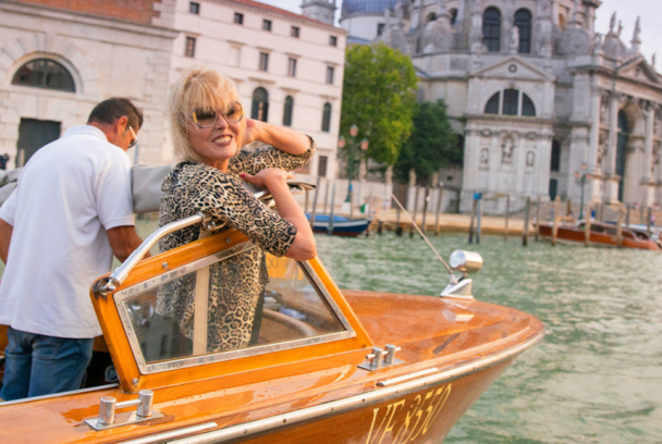 Las aventuras inéditas de Joanna Lumley