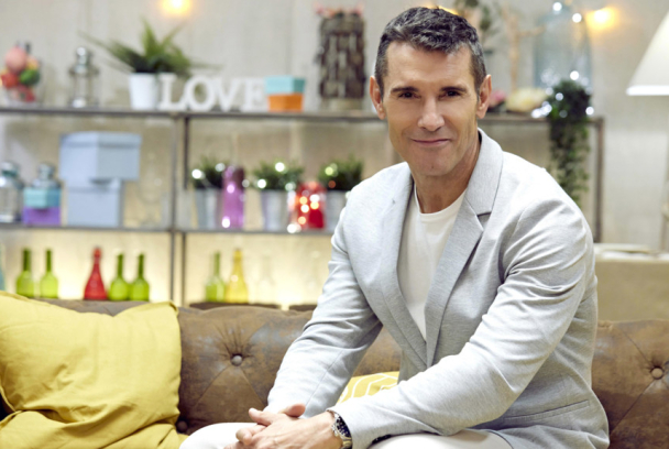 First Dates Café