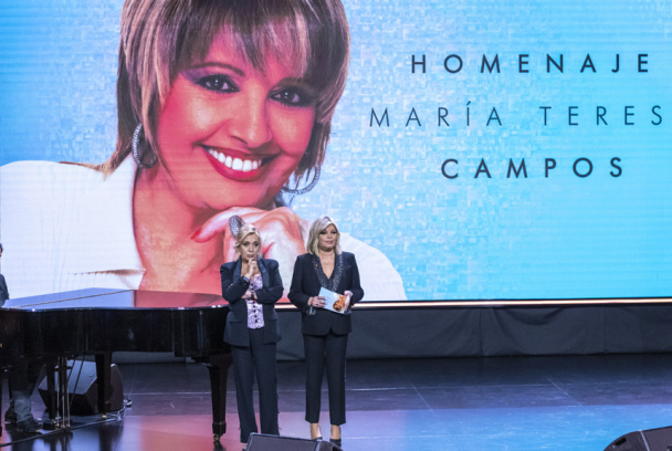 Homenaje a María Teresa Campos