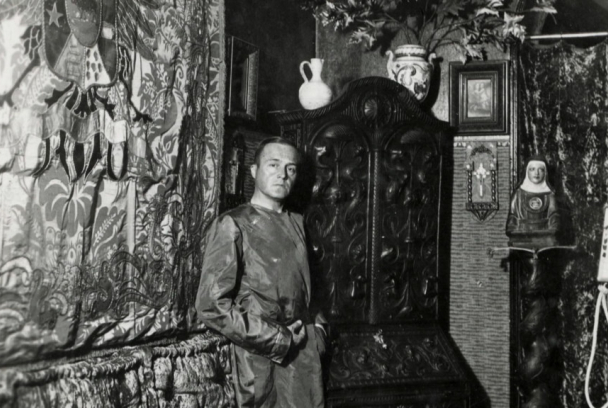 Álvaro Retana. Salir del armario de la historia