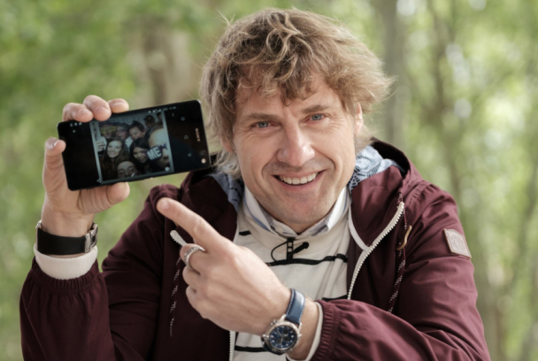 Hi, Selfie!