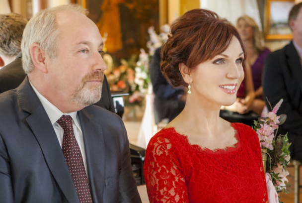 La boda de June
