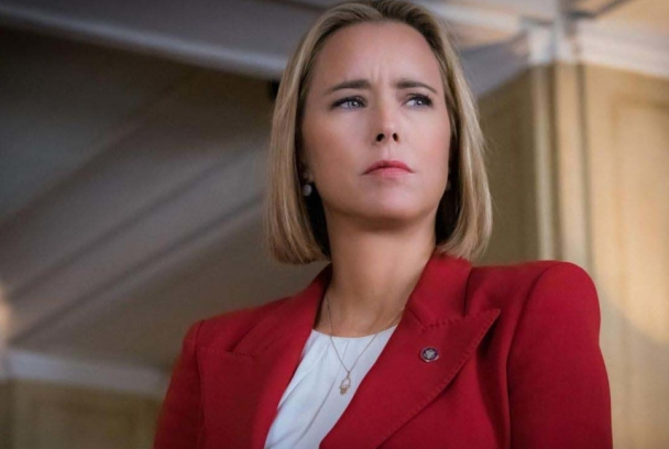 Madam Secretary (V.O.S)