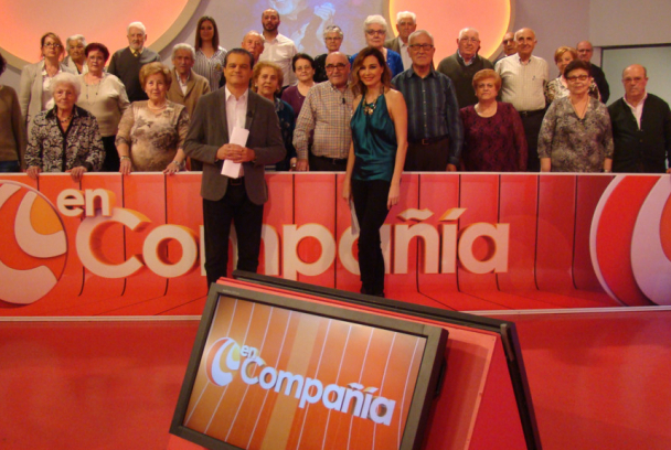 En compañía