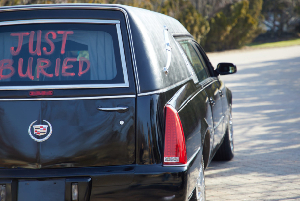 Una boda y un funeral
