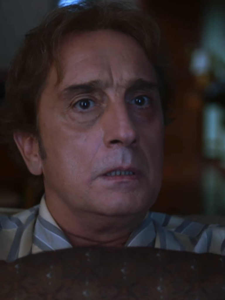 Matar Al Padre Una Familia Feliz Sincroguia Tv