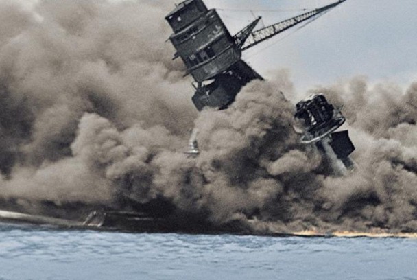 Pearl Harbor, el mundo está en llamas