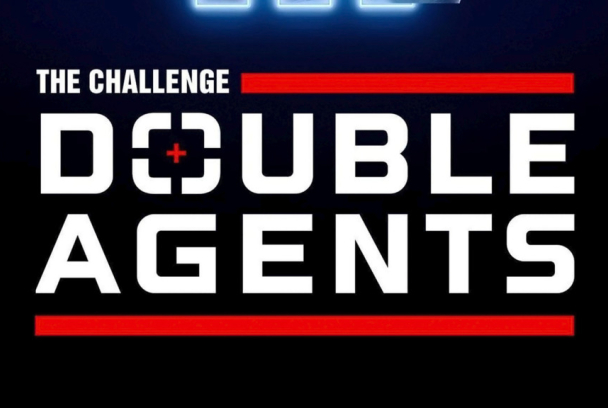 The Challenge: Agentes Dobles