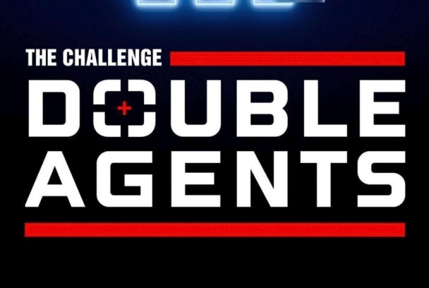 The Challenge: Agentes Dobles