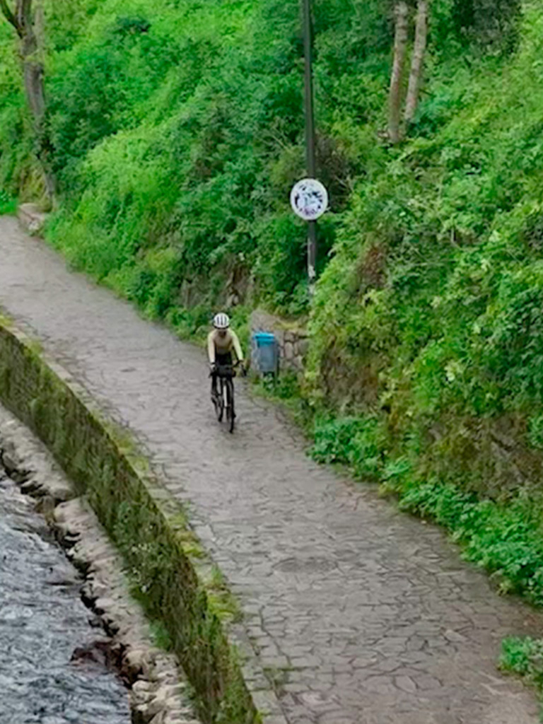 Carátula de Un país en bicicleta. Diario de una ciclista